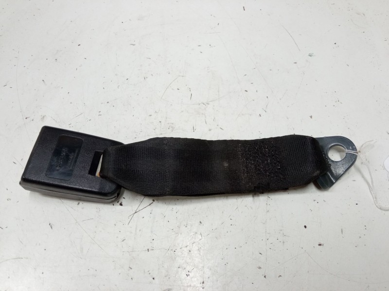 Recambio de anclaje cinturon trasero central para peugeot 206+ (2l_, 2m_) 1.4 hdi eco 70 referencia OEM IAM   