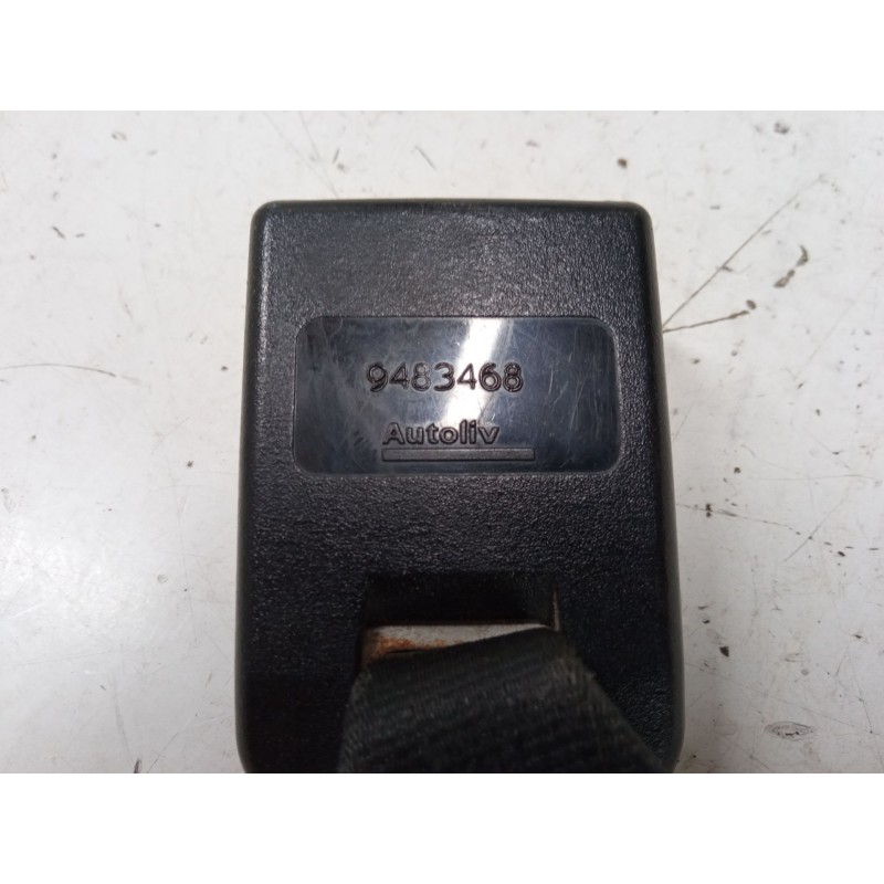 Recambio de anclaje cinturon trasero central para peugeot 206+ (2l_, 2m_) 1.4 hdi eco 70 referencia OEM IAM   