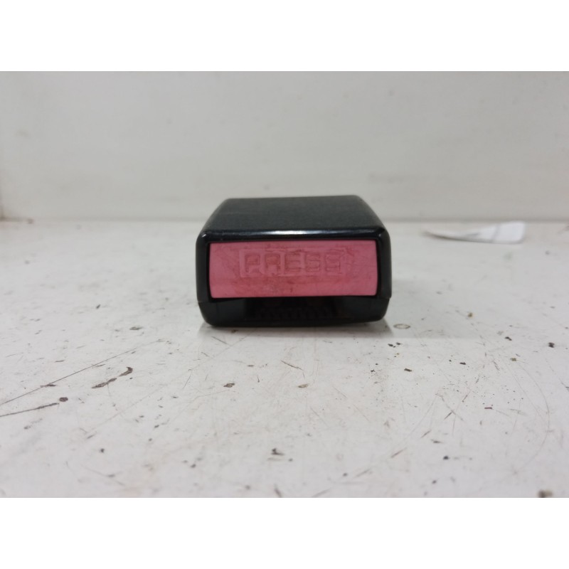Recambio de anclaje cinturon trasero central para peugeot 206+ (2l_, 2m_) 1.4 hdi eco 70 referencia OEM IAM   