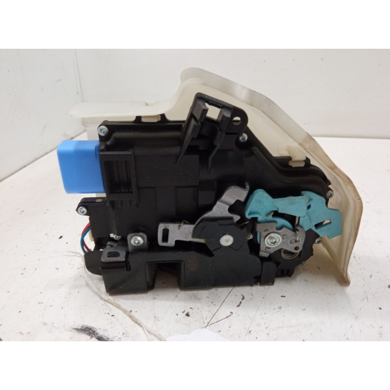 Recambio de cerradura puerta delantera derecha para volkswagen golf plus v (5m1, 521) 1.4 tsi referencia OEM IAM   