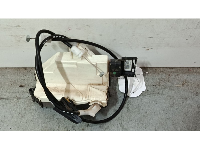 Recambio de cerradura puerta delantera derecha para peugeot 308 sw i (4e_, 4h_) 1.6 hdi referencia OEM IAM   