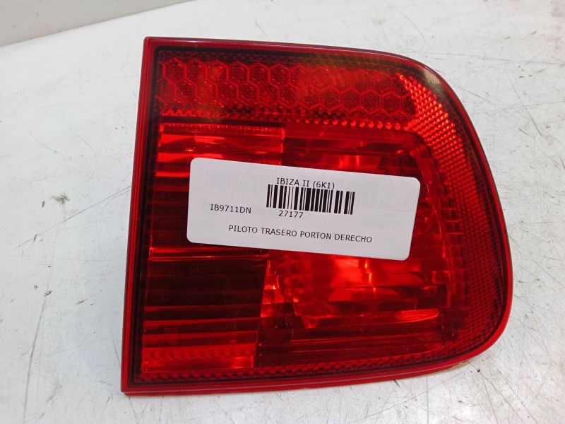 Recambio de piloto trasero porton derecho para seat ibiza ii (6k1) 1.4 i referencia OEM IAM   