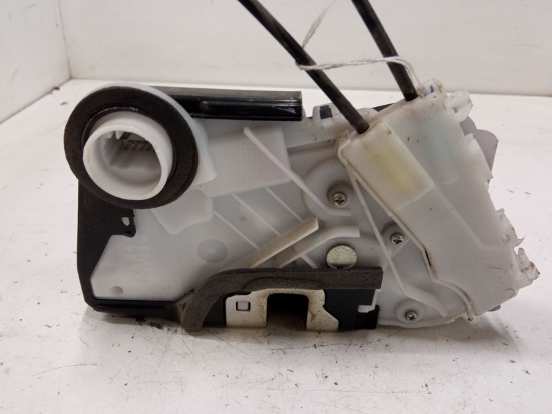 Recambio de cerradura puerta delantera izquierda para toyota yaris (_p13_) 1.5 (nsp131_) referencia OEM IAM   