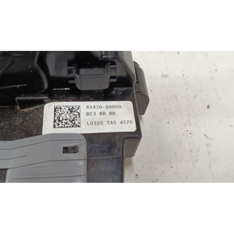 Recambio de cerradura puerta trasera derecha para hyundai i20 iii (bc3, bi3) 1.2 1.2 referencia OEM IAM   