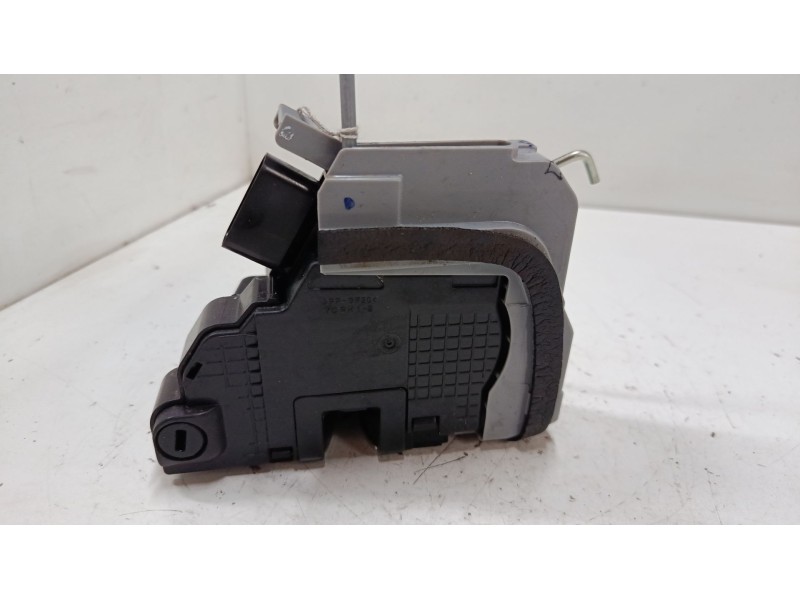 Recambio de cerradura puerta trasera derecha para hyundai i20 iii (bc3, bi3) 1.2 1.2 referencia OEM IAM   