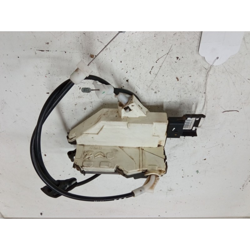 Recambio de cerradura puerta trasera derecha para peugeot 308 sw i (4e_, 4h_) 1.6 hdi referencia OEM IAM   