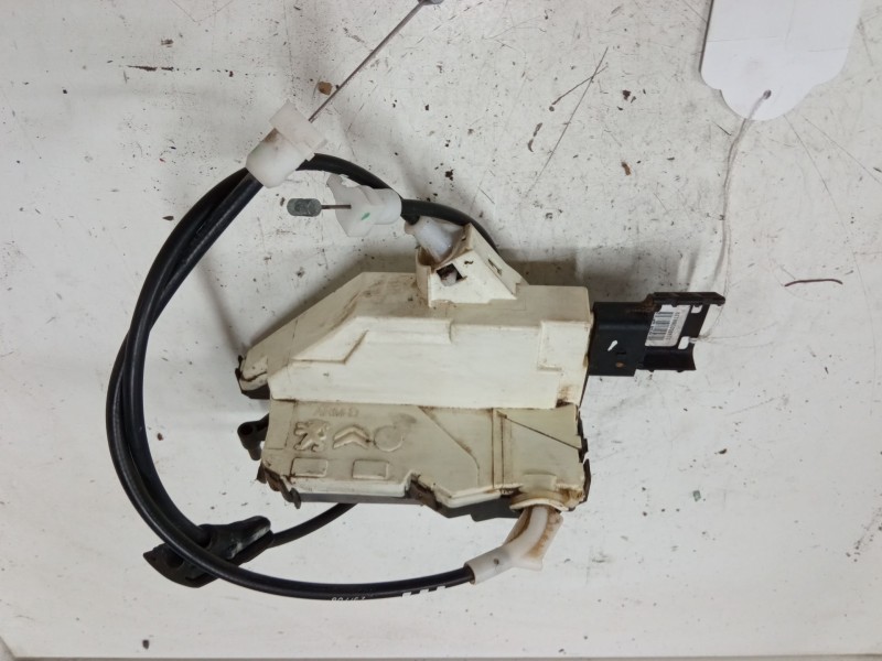 Recambio de cerradura puerta trasera derecha para peugeot 308 sw i (4e_, 4h_) 1.6 hdi referencia OEM IAM   