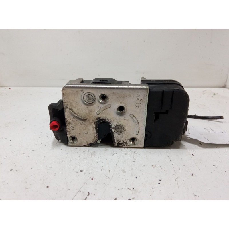 Recambio de cerradura puerta trasera izquierda para peugeot 206+ (2l_, 2m_) 1.4 hdi eco 70 referencia OEM IAM   
