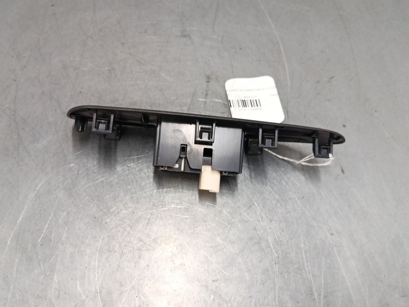 Recambio de mando elevalunas delantero derecho para toyota auris (_e15_) 1.6 (zre151_) referencia OEM IAM   