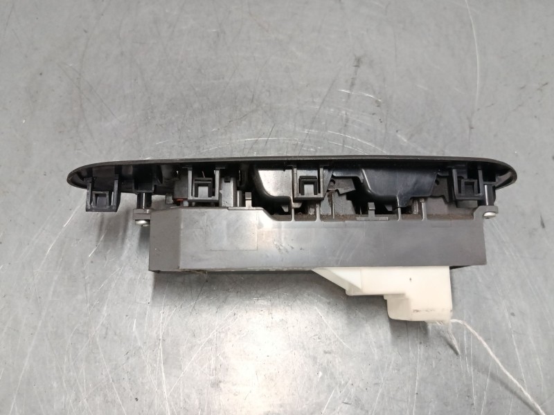 Recambio de mando elevalunas delantero izquierdo para toyota auris (_e15_) 1.6 (zre151_) referencia OEM IAM   