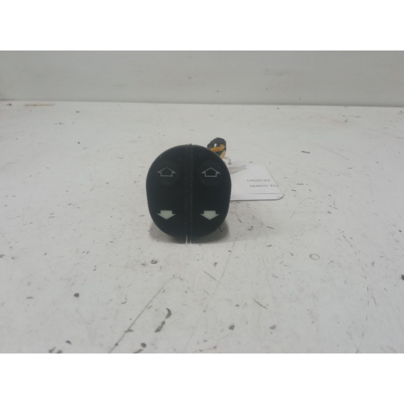 Recambio de mando elevalunas delantero izquierdo para ford fiesta v (jh_, jd_) 1.4 16v referencia OEM IAM   