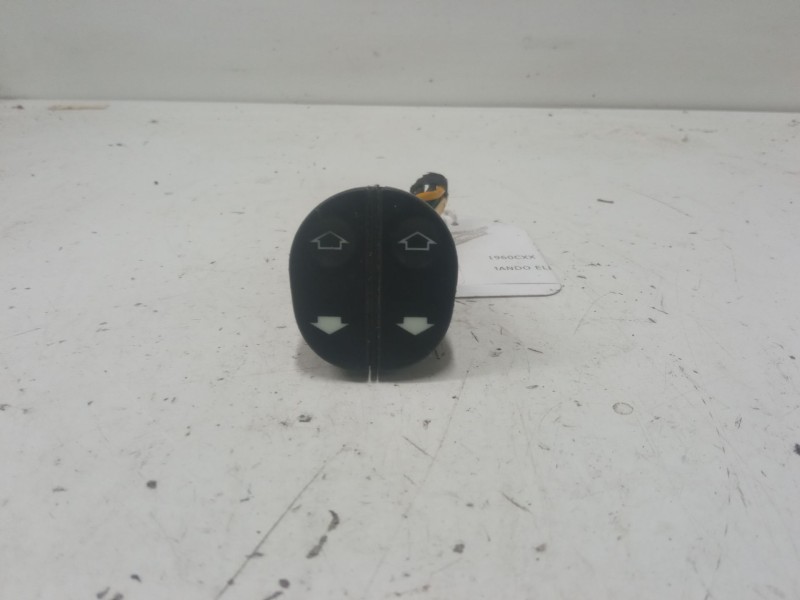 Recambio de mando elevalunas delantero izquierdo para ford fiesta v (jh_, jd_) 1.4 16v referencia OEM IAM   