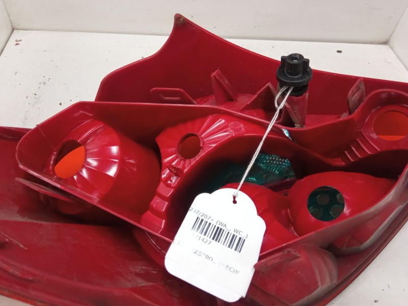 Recambio de piloto trasero derecho para peugeot 207/207+ (wa_, wc_) 1.6 hdi referencia OEM IAM   