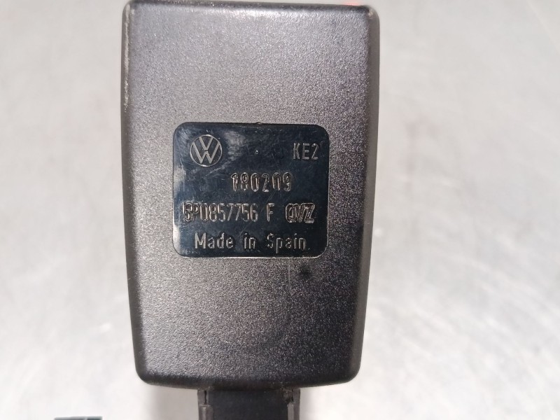 Recambio de anclaje cinturon delantero derecho para seat leon (1p1) 1.9 tdi referencia OEM IAM 5P0857756F  