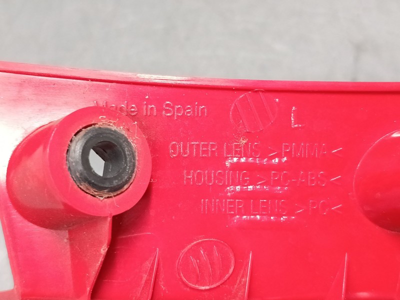 Recambio de piloto trasero izquierdo para seat leon (1p1) 1.9 tdi referencia OEM IAM   