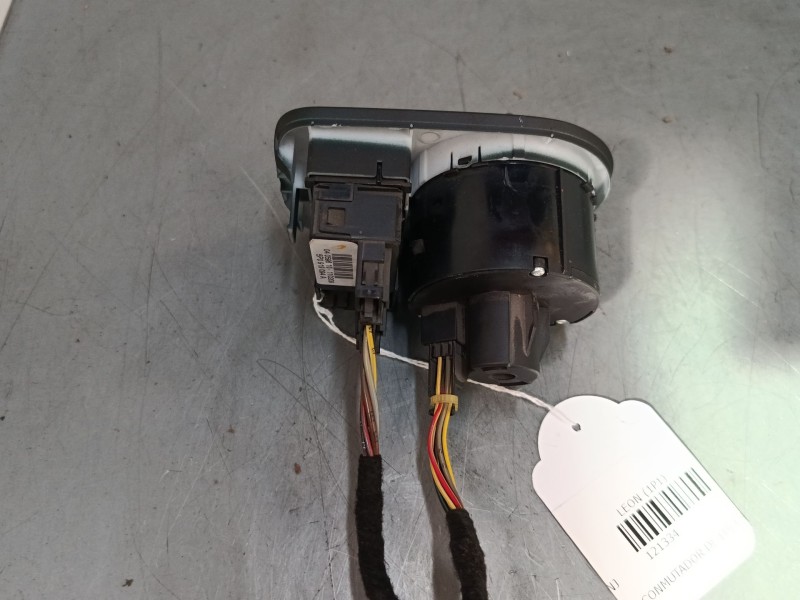 Recambio de conmutador de luces para seat leon (1p1) 1.9 tdi referencia OEM IAM 1P1941431B  