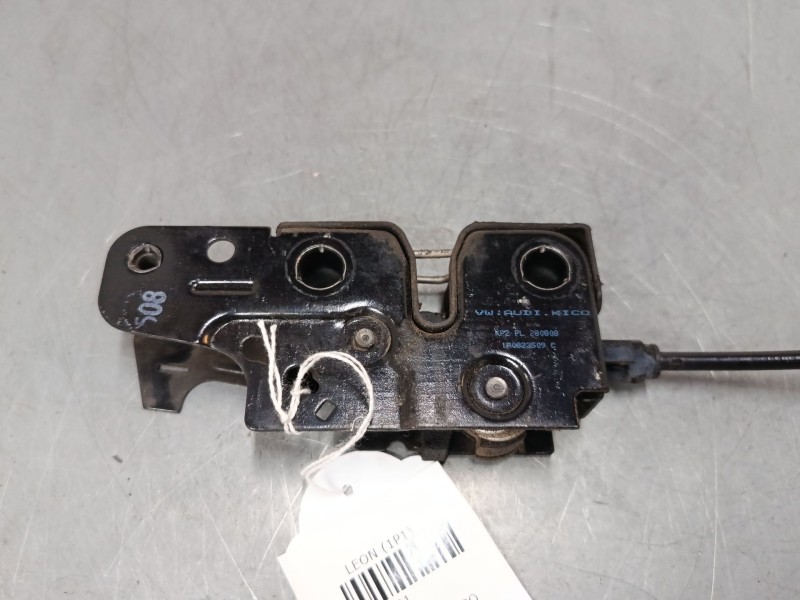 Recambio de cerradura capo para seat leon (1p1) 1.9 tdi referencia OEM IAM 1P0823509  