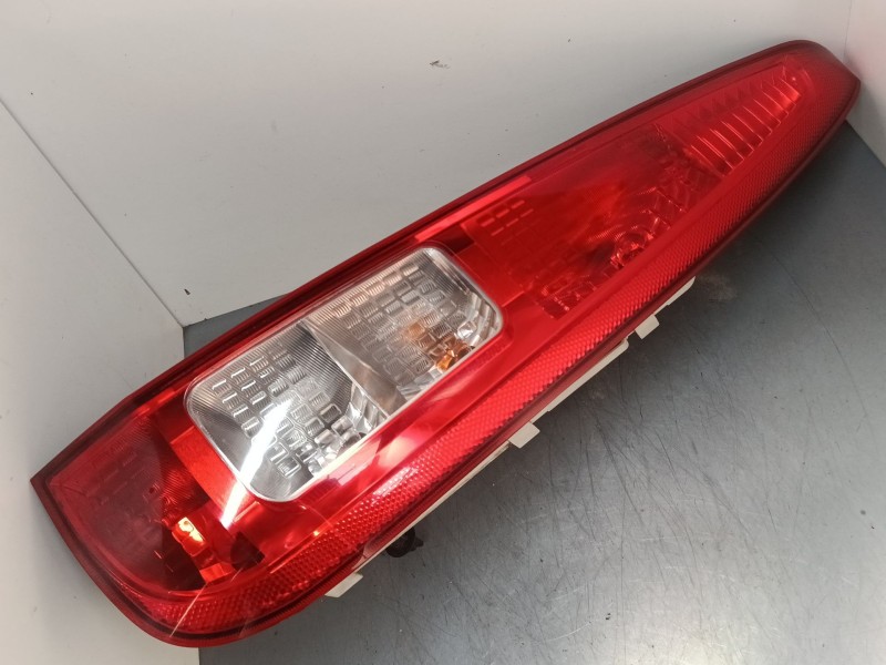 Recambio de piloto trasero derecho para ford fusion (ju_) 1.6 tdci referencia OEM IAM 6N1113N004A  