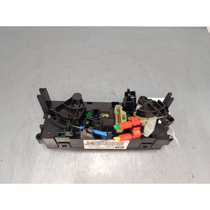 Recambio de mando calefaccion / a/a para peugeot 207/207+ (wa_, wc_) 1.6 hdi referencia OEM IAM 69910004  