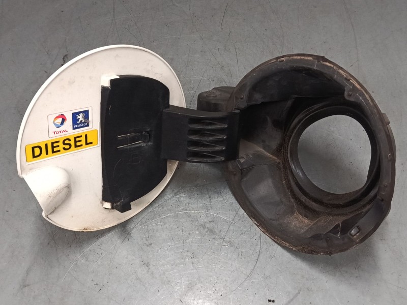 Recambio de tapa exterior combustible para peugeot 207/207+ (wa_, wc_) 1.6 hdi referencia OEM IAM 9681730680  