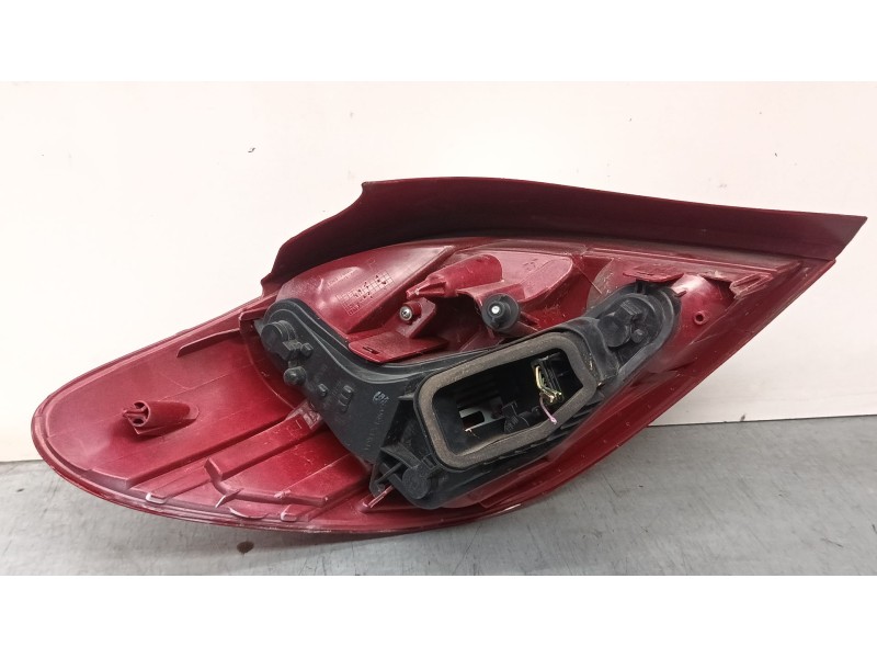 Recambio de piloto trasero derecho para peugeot 207/207+ (wa_, wc_) 1.6 hdi referencia OEM IAM   