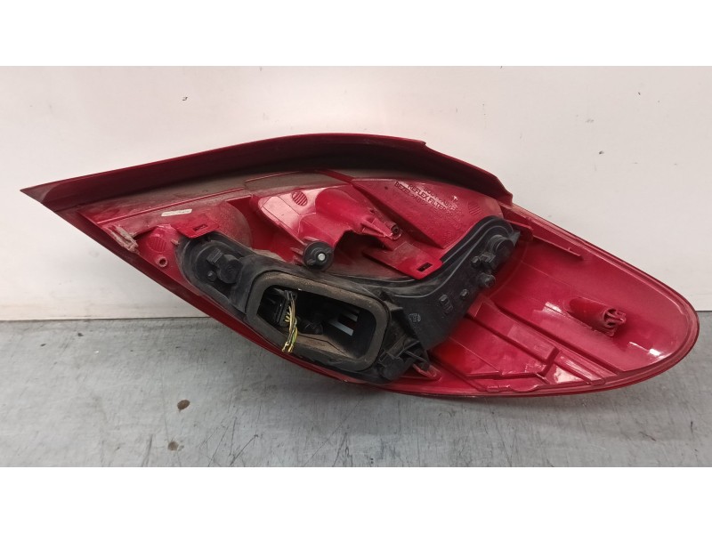 Recambio de piloto trasero izquierdo para peugeot 207/207+ (wa_, wc_) 1.6 hdi referencia OEM IAM 9686566080  