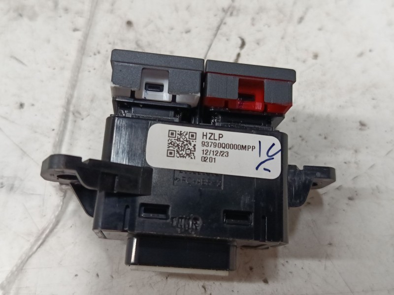 Recambio de warning para hyundai i20 iii (bc3, bi3) 1.2 1.2 referencia OEM IAM 93790Q0000  