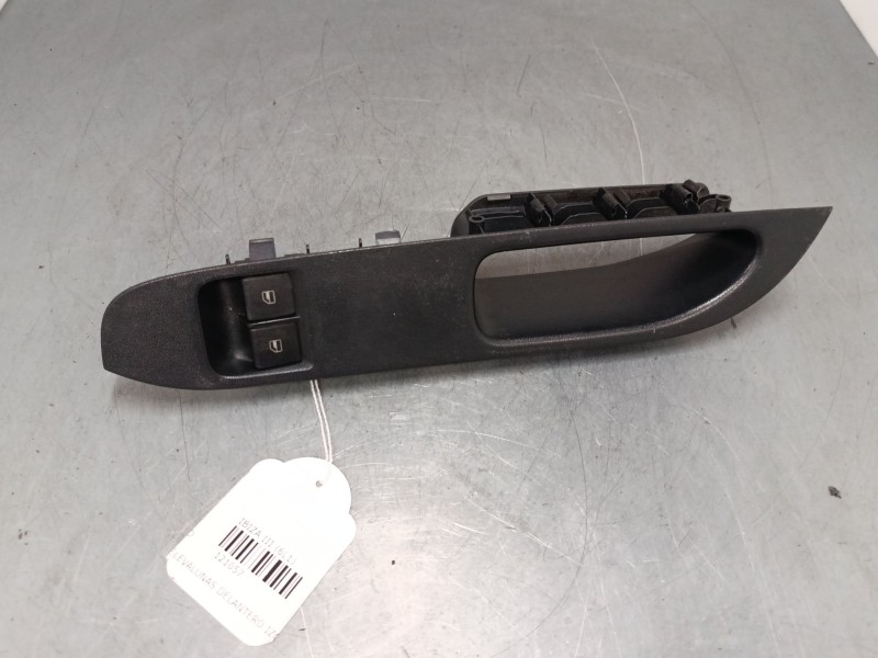 Recambio de mando elevalunas delantero izquierdo para seat ibiza iii (6l1) 1.4 16v referencia OEM IAM   