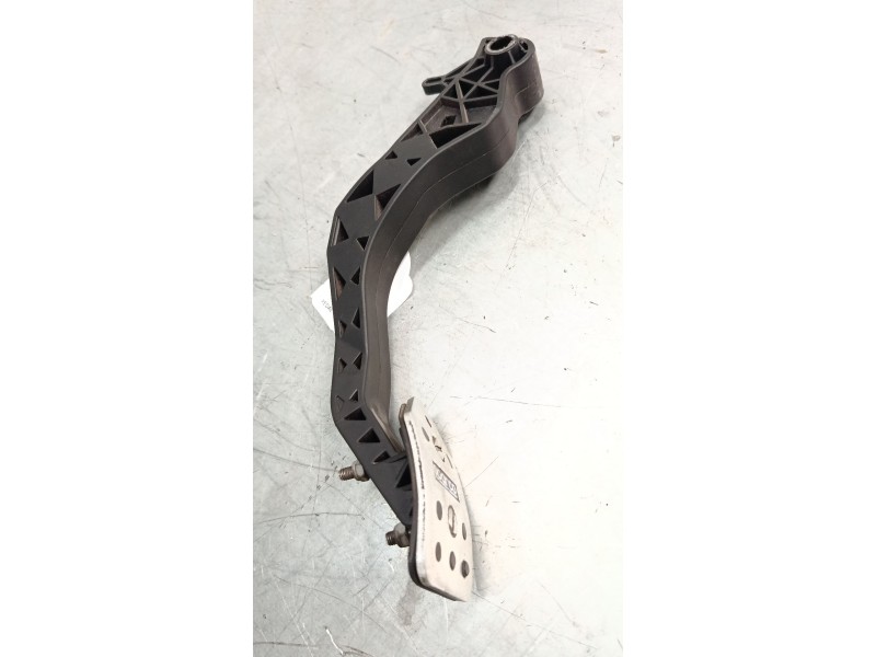 Recambio de pedal embrague para seat ibiza iii (6l1) 1.4 16v referencia OEM IAM 6Q1721321C  