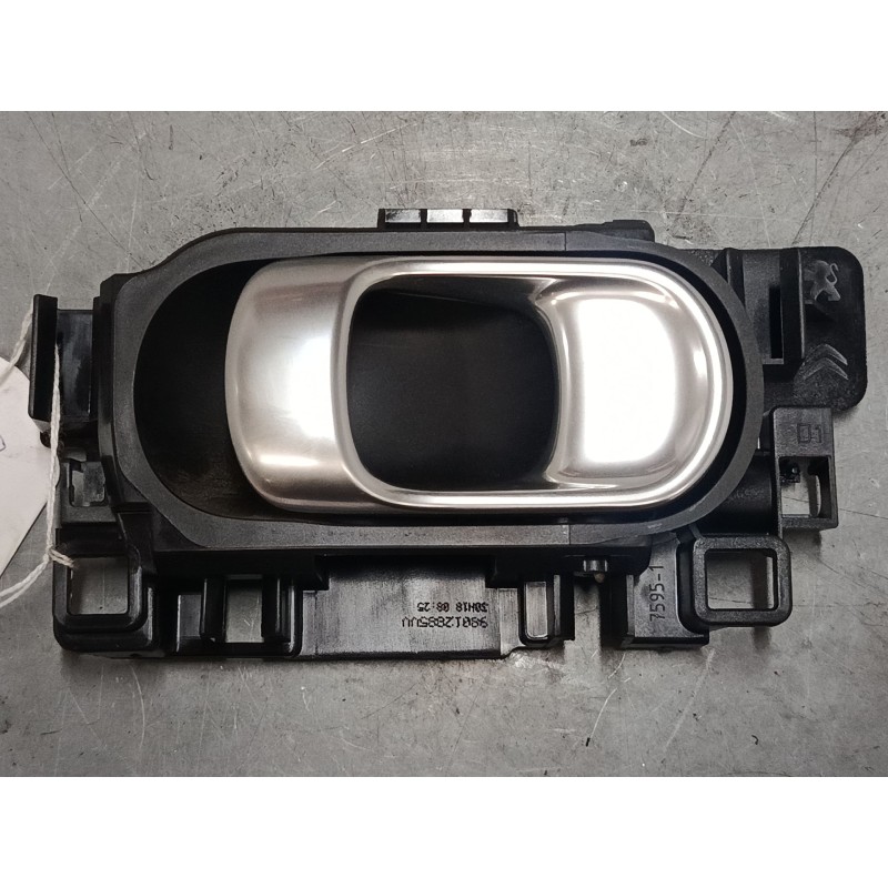 Recambio de maneta interior puerta trasera derecha para citroën c3 iii (sx) 1.2 thp 110 referencia OEM IAM   
