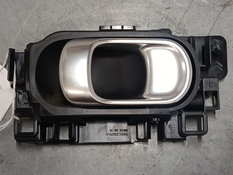 Recambio de maneta interior puerta trasera derecha para citroën c3 iii (sx) 1.2 thp 110 referencia OEM IAM   