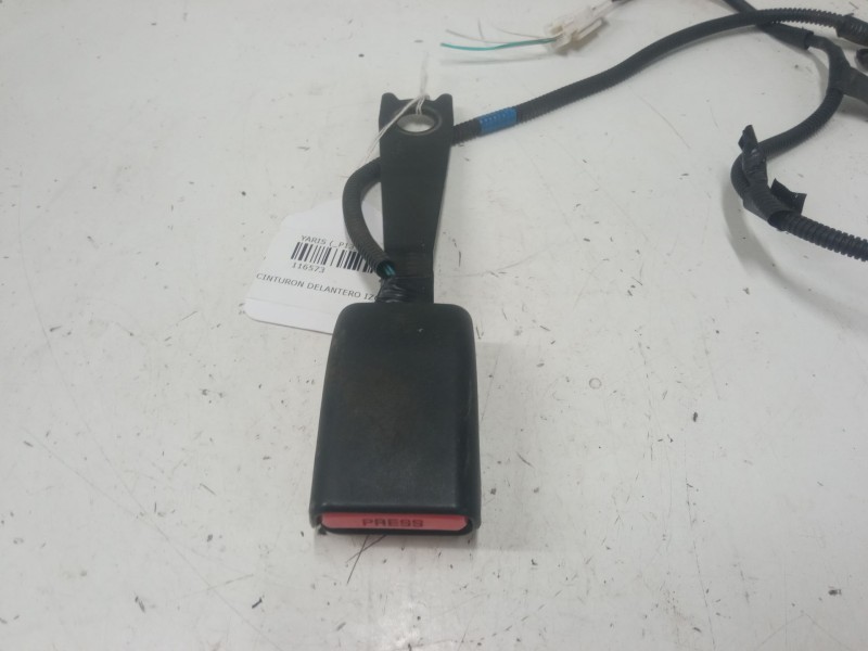 Recambio de anclaje cinturon delantero izquierdo para toyota yaris (_p13_) 1.5 (nsp131_) referencia OEM IAM   