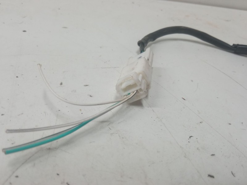 Recambio de anclaje cinturon delantero izquierdo para toyota yaris (_p13_) 1.5 (nsp131_) referencia OEM IAM   