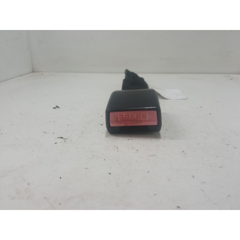 Recambio de anclaje cinturon trasero derecho para peugeot 206+ (2l_, 2m_) 1.4 hdi eco 70 referencia OEM IAM   