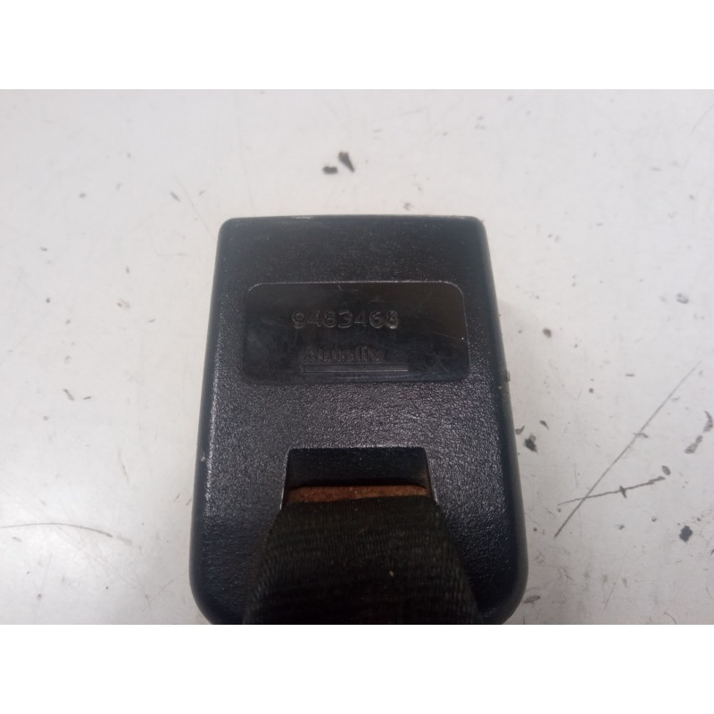 Recambio de anclaje cinturon trasero derecho para peugeot 206+ (2l_, 2m_) 1.4 hdi eco 70 referencia OEM IAM   