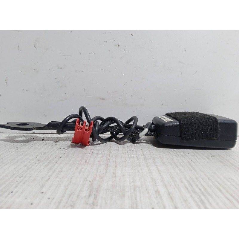Recambio de anclaje cinturon delantero derecho para mercedes-benz clase b sports tourer (w245) b 160 (245.231) referencia OEM IA
