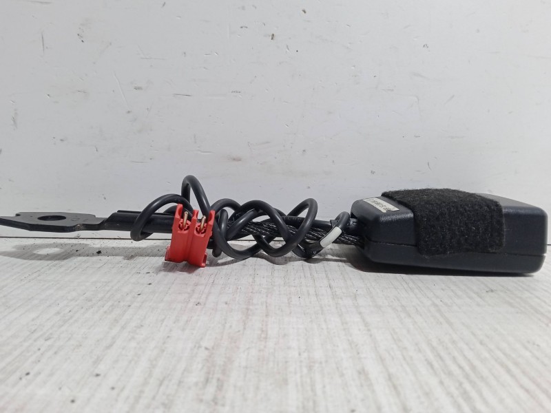 Recambio de anclaje cinturon delantero derecho para mercedes-benz clase b sports tourer (w245) b 160 (245.231) referencia OEM IA