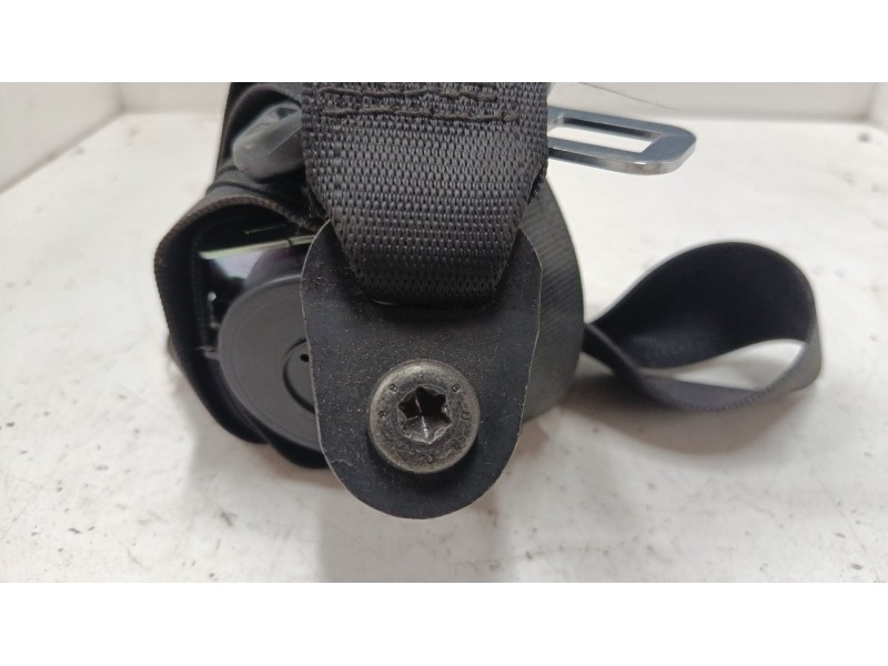 Recambio de cinturon seguridad delantero derecho para opel combo tour 1.3 cdti 16v referencia OEM IAM   