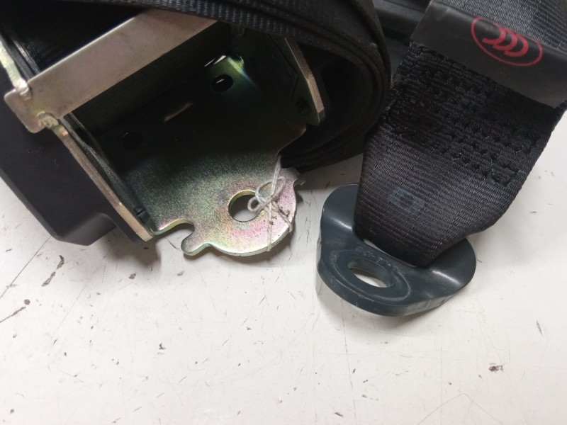 Recambio de cinturon seguridad trasero central para peugeot 308 sw i (4e_, 4h_) 1.6 hdi referencia OEM IAM   