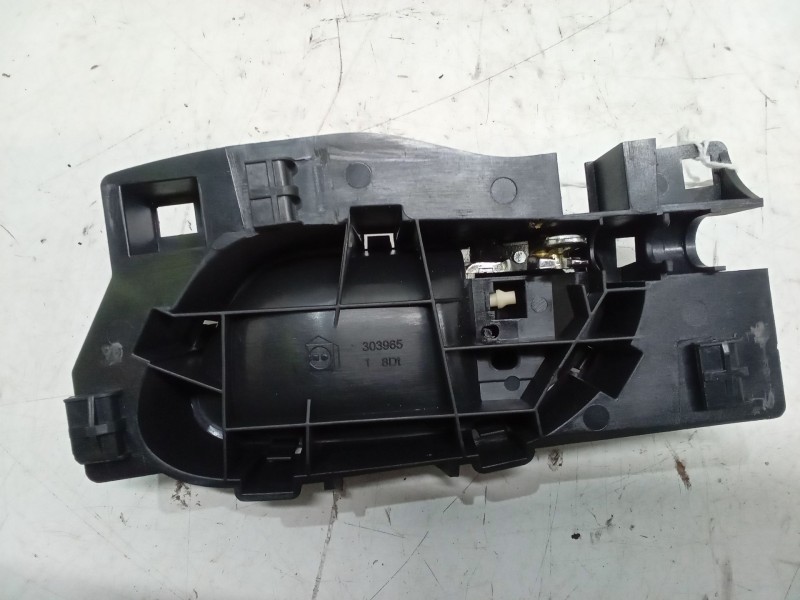 Recambio de maneta interior puerta trasera derecha para peugeot 207/207+ (wa_, wc_) 1.6 hdi referencia OEM IAM 303965  96555516V