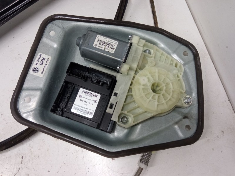 Recambio de elevalunas electrico delantero derecho para volkswagen golf plus v (5m1, 521) 1.4 tsi referencia OEM IAM 5K0959792A 