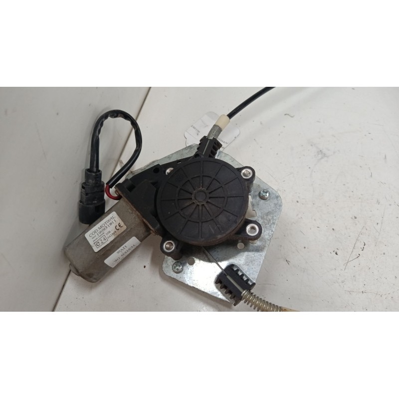 Recambio de elevalunas electrico delantero derecho para renault megane i coach (da0/1_) 1.6 16v (da0b, da04, da11) referencia OE