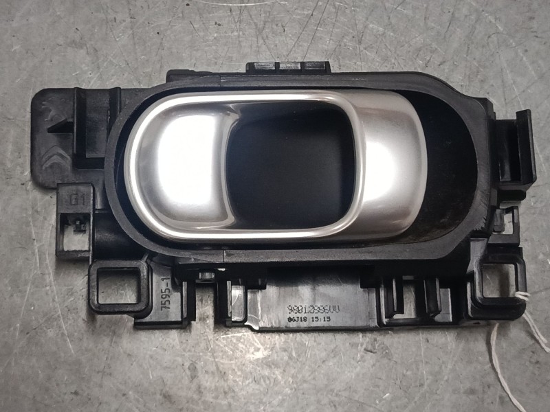 Recambio de maneta interior puerta delantera izquierda para citroën c3 iii (sx) 1.2 thp 110 referencia OEM IAM 98012886VV  