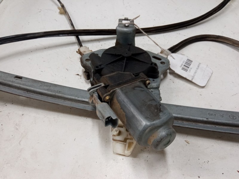 Recambio de elevalunas electrico delantero derecho para citroën xsara (n1) 2.0 hdi 109 referencia OEM IAM 115494  