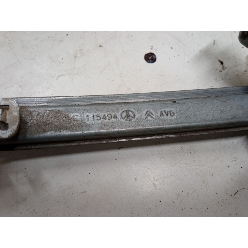 Recambio de elevalunas electrico delantero derecho para citroën xsara (n1) 2.0 hdi 109 referencia OEM IAM 115494  