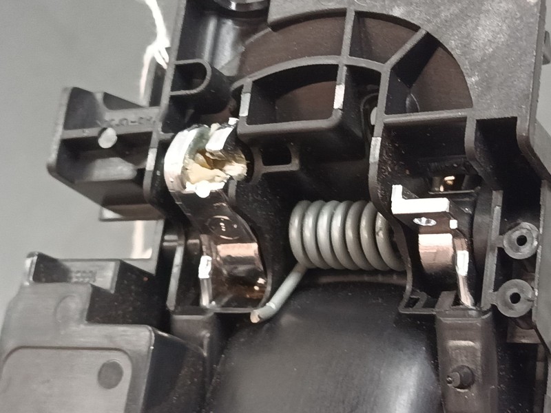 Recambio de maneta interior puerta delantera derecha para citroën c3 iii (sx) 1.2 thp 110 referencia OEM IAM 98012885VV  