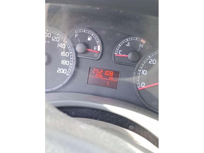 fiat punto (188_) del año 2004