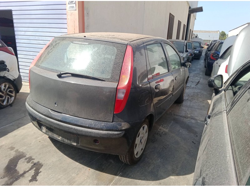 fiat punto (188_) del año 2004