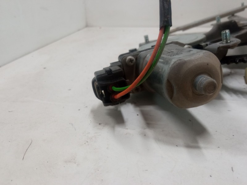 Recambio de elevalunas electrico delantero izquierdo para hyundai i20 i (pb, pbt) 1.2 referencia OEM IAM 988101J100  
