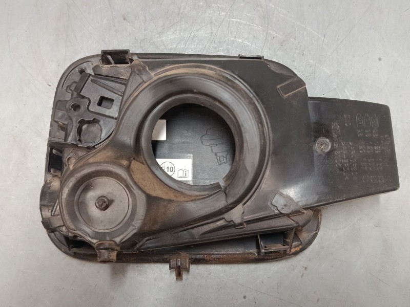Recambio de tapa exterior combustible para citroën c3 iii (sx) 1.2 thp 110 referencia OEM IAM 9812083080  